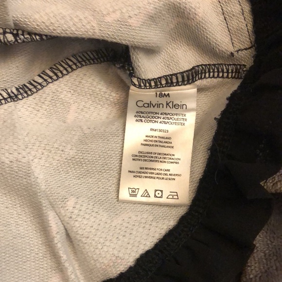 A Calvin Klein dress black with fuchsia and light pink accents. Easy wash n wear - Picture 3 of 4